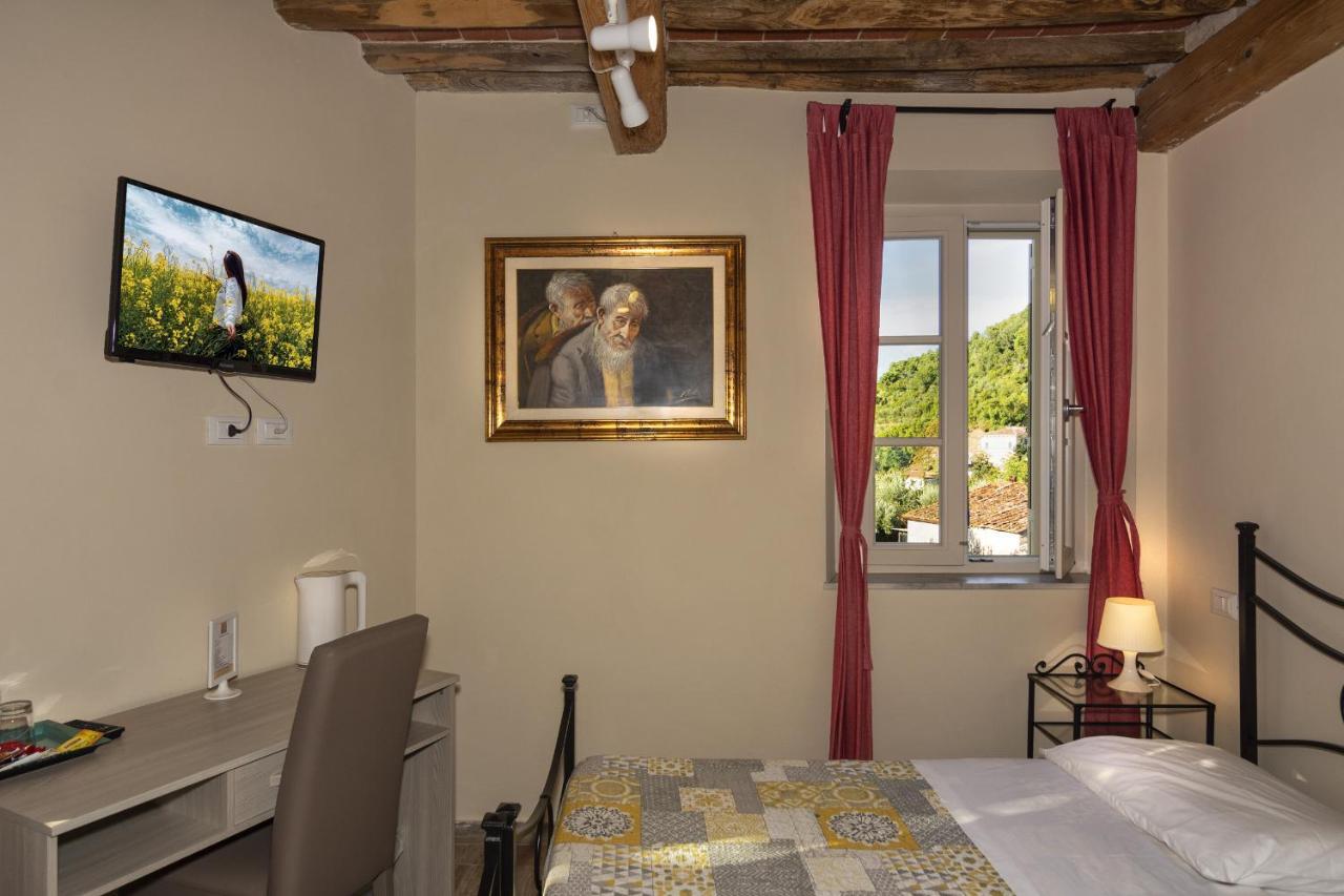 Bed & Breakfast Art Gallery
