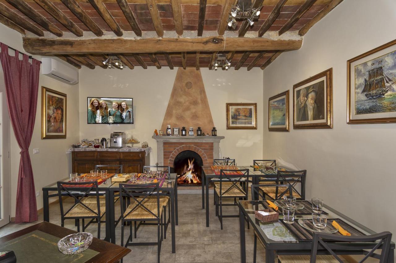 Art Gallery Bed & Breakfast 3*
